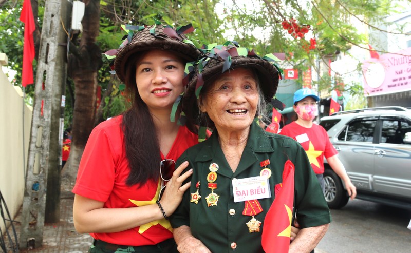 Ký ức cựu TNXP Điện Biên Phủ: “Thắng rồi, ôi trời khóc, mừng quá!“ Ky uc cuu TNXP Dien Bien Phu: “Thang roi, oi troi khoc, mung qua!“