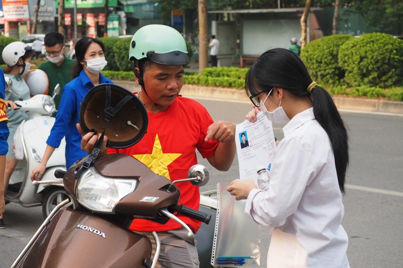 Hà Nội sẽ công bố điểm thi và điểm chuẩn lớp 10 cùng ngày Ha Noi se cong bo diem thi va diem chuan lop 10 cung ngay