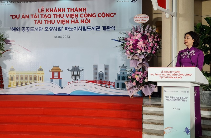 Khanh Thanh Travel to my ears and ears to return to Ha Noi - Hinh-2