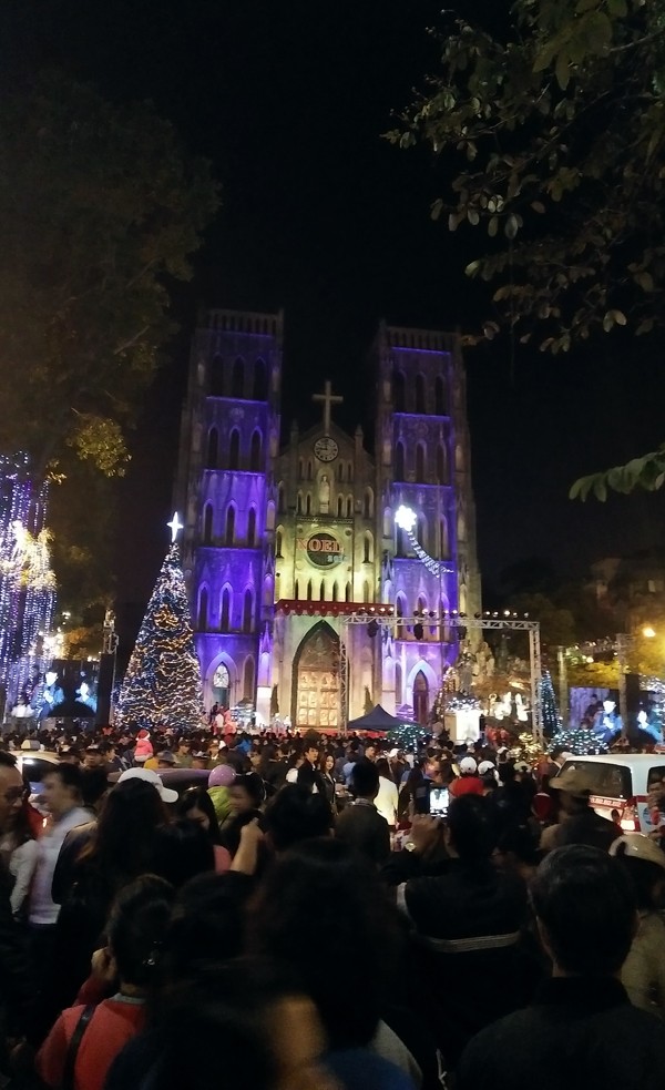 Nguoi Ha Noi ron rang ra duong don Giang sinh 2016-Hinh-2