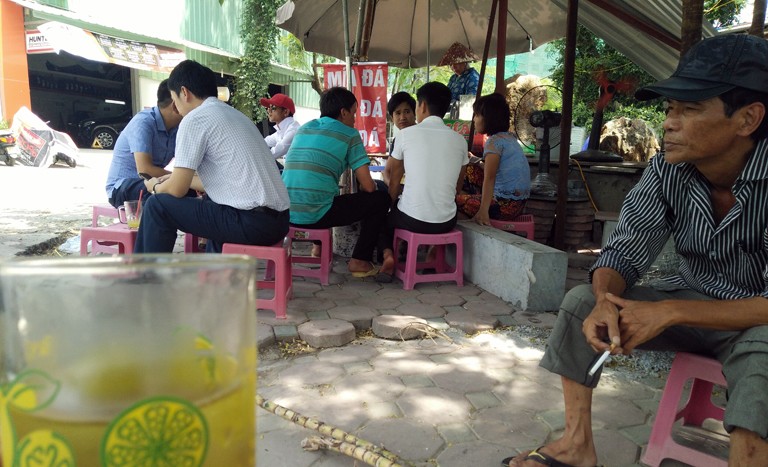 Anh: Nguoi Ha Noi vat va duoi nang nong 40 do muu sinh-Hinh-10