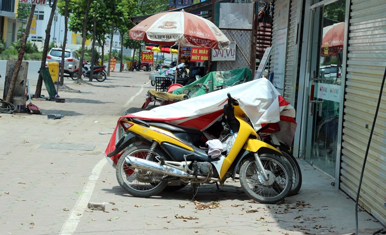 Anh: Nguoi Ha Noi vat va duoi nang nong 40 do muu sinh-Hinh-17