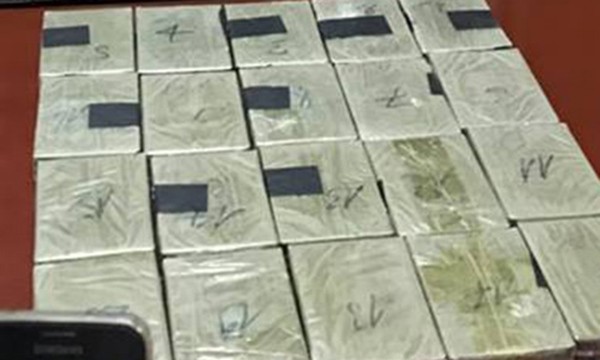 Ha Noi: Khoi to “doi ban” ru nhau van chuyen 20 banh heroin-Hinh-2