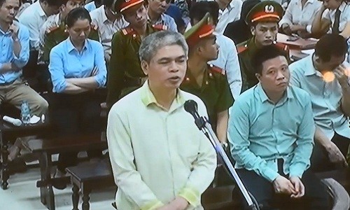 Nguyen Xuan Son: "Bi cao khong tu loi ca nhan mot dong nao"