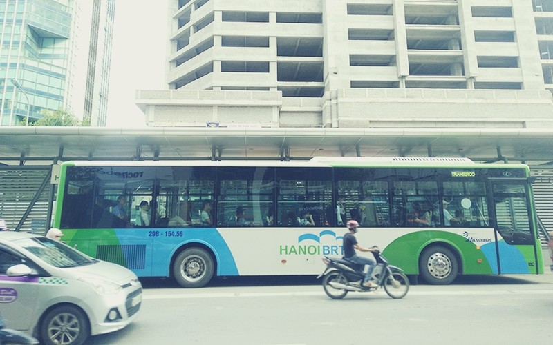 Buyt nhanh BRT vang khach sau phat bieu “qua tai“-Hinh-3