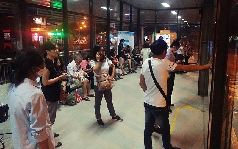 Buyt nhanh BRT vang khach sau phat bieu “qua tai“-Hinh-8