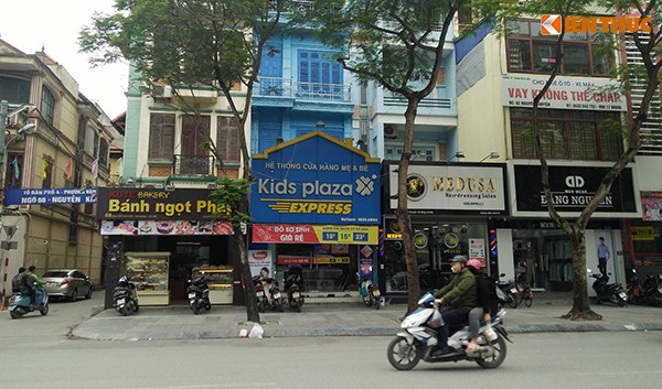 Be 16 thang ngo doc sau khi an sua chua hong mua tai KidsPlaza?