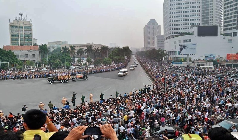 Ha Noi cam nhieu tuyen duong trong Le Quoc tang Chu tich nuoc