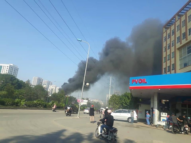 Ha Noi: Khoi den ngut troi, nguoi di duong hoang so