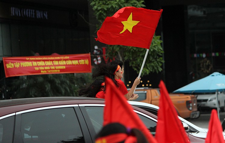 Chung ket AFF Cup 2018: CDV Viet Nam dot nong “chao lua” My Dinh-Hinh-17