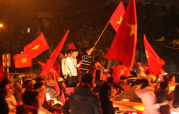 Nhung hinh anh “chua tung thay” trong dem Viet Nam vo dich AFF Cup 2018-Hinh-16