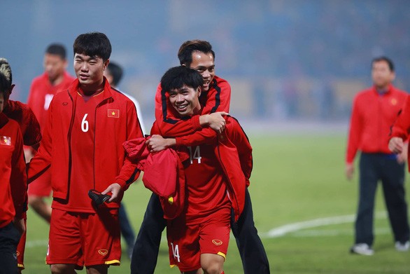 Tinh than doan ket – Suc manh vo dich cua DT Viet Nam tai AFF Cup 2018-Hinh-2