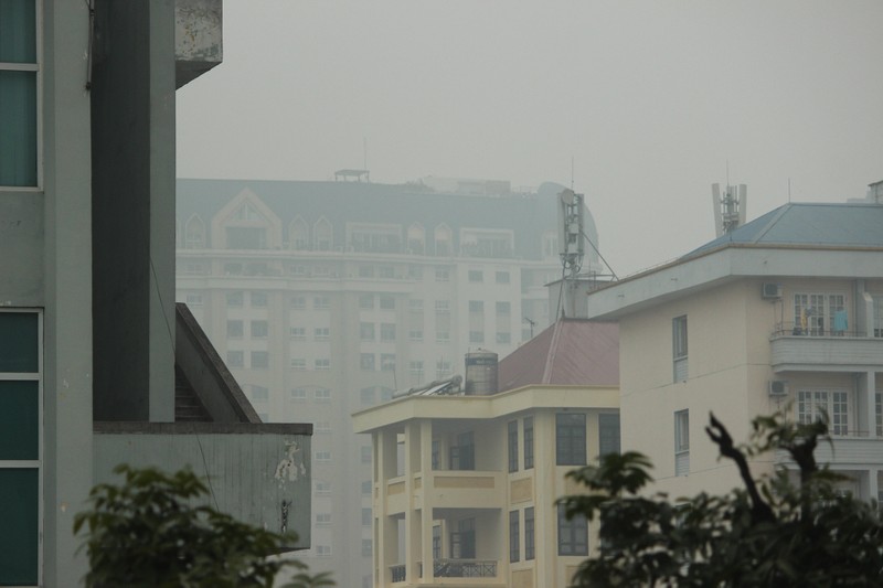 Anh: Ha Noi “bien” thanh SaPa, suong mu che kin nha cao tang-Hinh-7