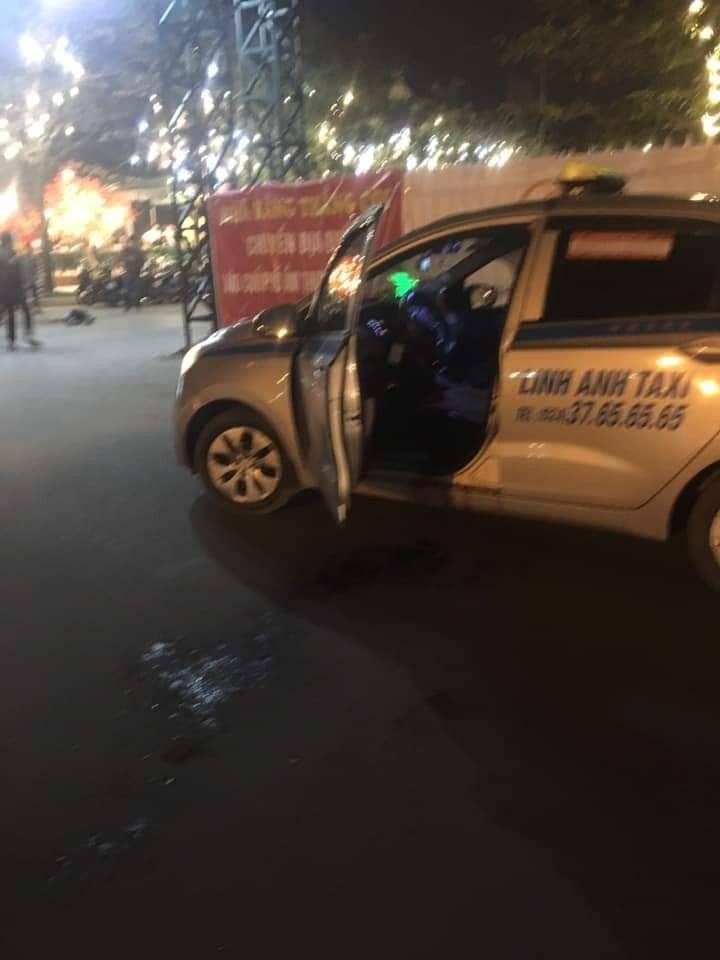 Nong: Nghi van tai xe taxi bi cuop cua co truoc cua SVD My Dinh-Hinh-2