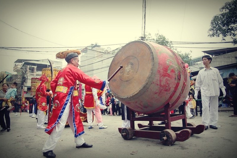 Trai lang to son, danh ma hong mua “Con di danh bong” o Ha Noi-Hinh-5