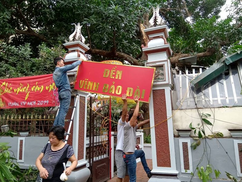 Ha Noi: Canh cay lon gay do vao quan an, nhieu nguoi thao chay-Hinh-11