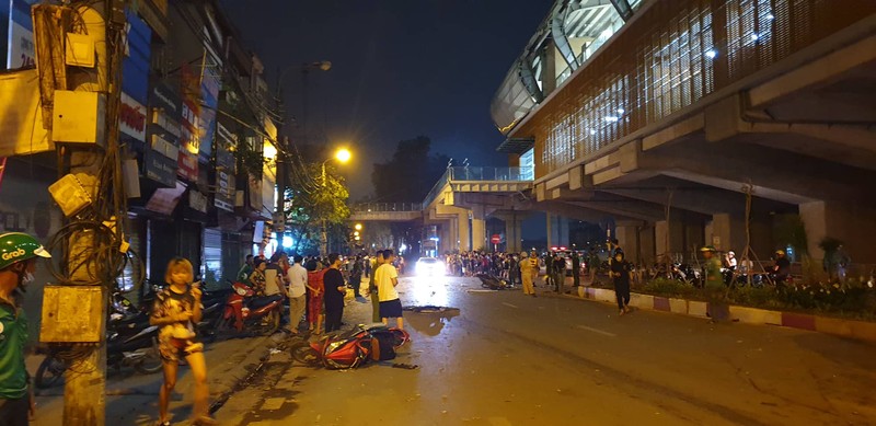 Am anh hien truong xe “dien” dam lien hoan, 1 nguoi chet o Ha Noi-Hinh-2