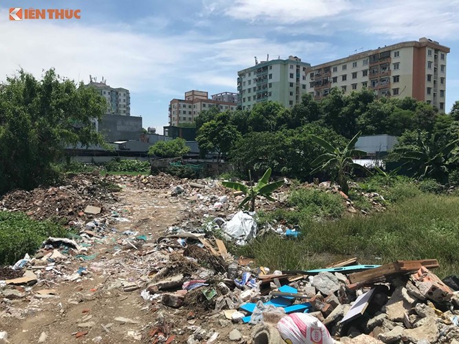 Cong trinh trai phep tren dat nong nghiep phuong Dinh Cong: Trach nhiem lanh dao o dau?