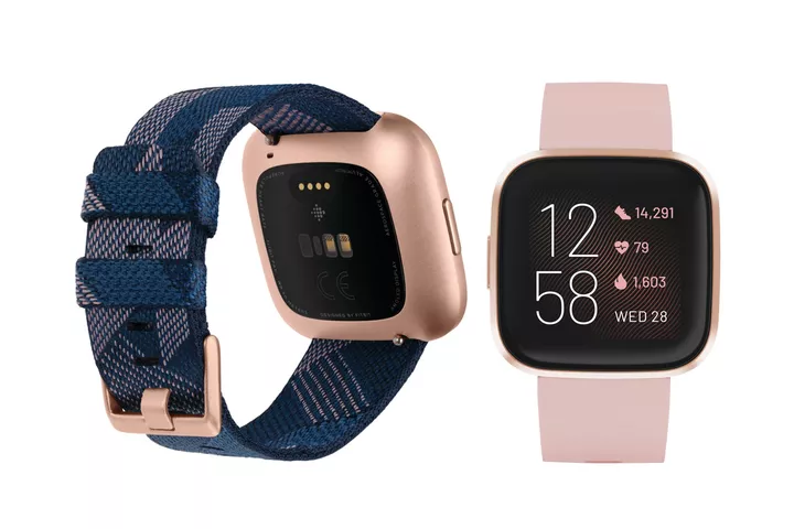 Khong canh tranh noi. Fitbit quay sang “nhai” luon Apple Watch-Hinh-2