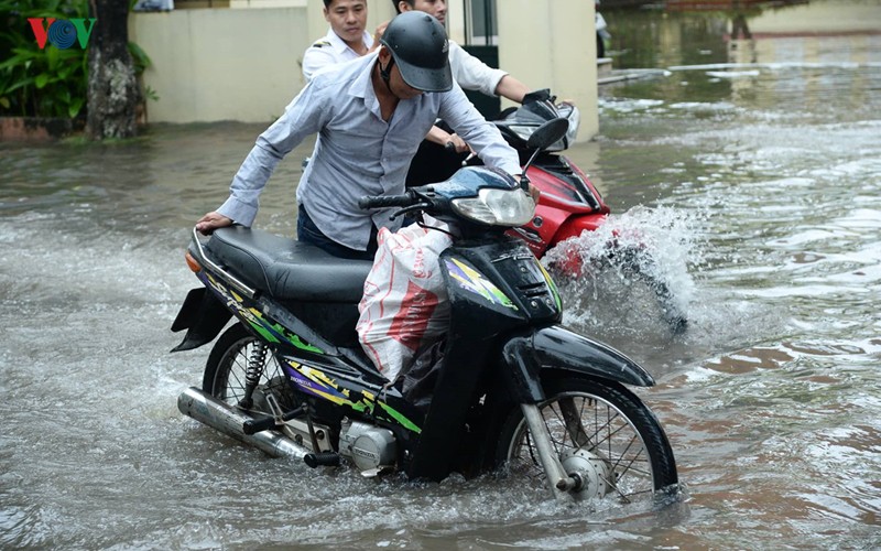 Bao so 3 - Wipha: Duong Ha Noi co noi ngap sau nua met-Hinh-15