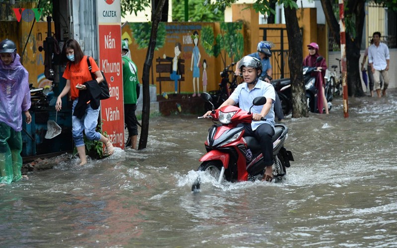 Bao so 3 - Wipha: Duong Ha Noi co noi ngap sau nua met-Hinh-17