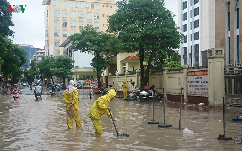 Bao so 3 - Wipha: Duong Ha Noi co noi ngap sau nua met-Hinh-9