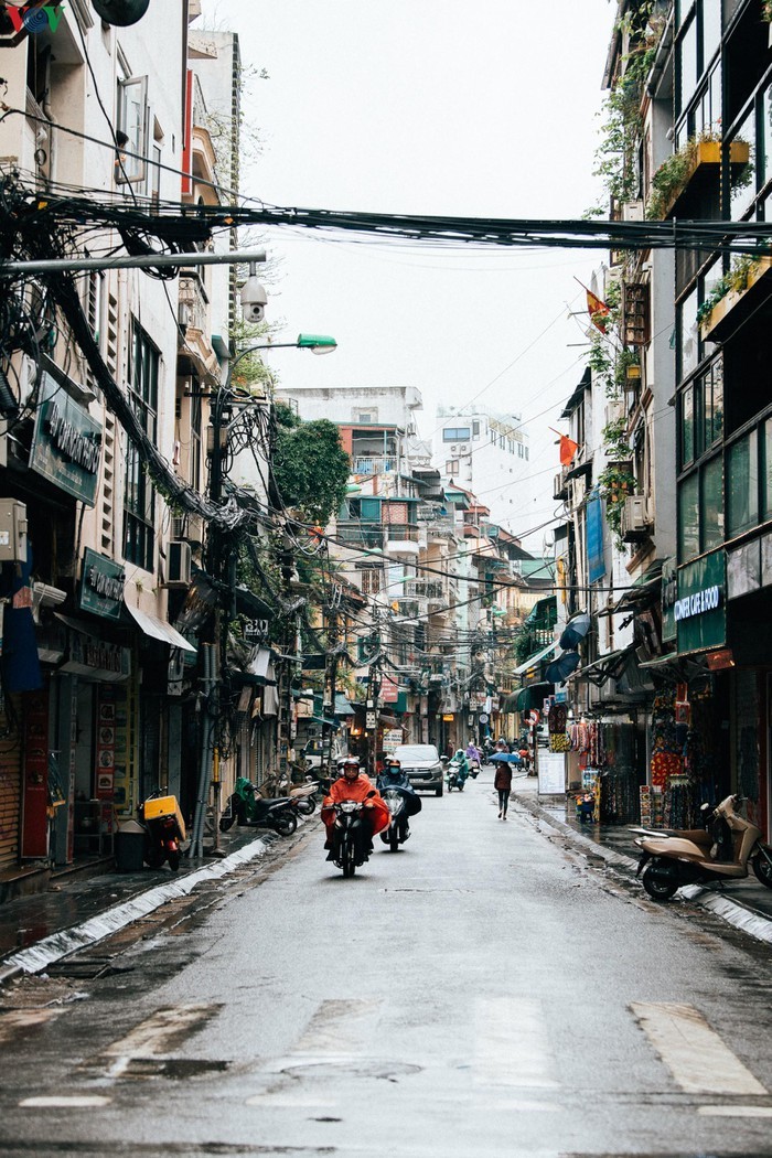 Pho phuong Ha Noi vang ve sau khuyen cao “han che ra duong“-Hinh-14