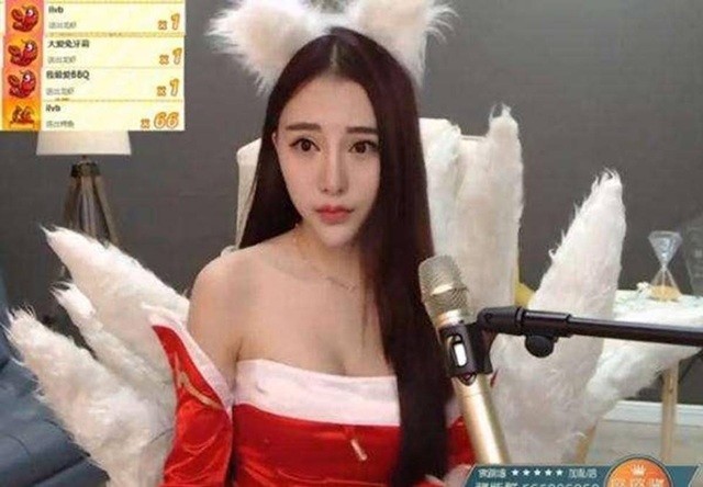 3 nu streamer bi cam song ngay lap tuc vi qua goi cam