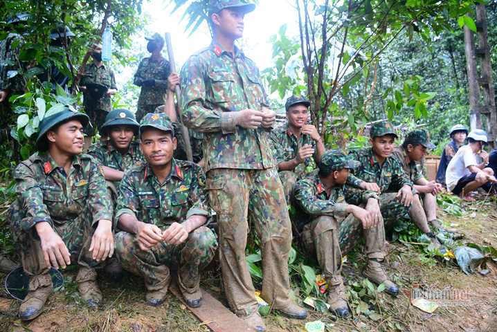 500 can bo, chien si cung nghiep vu dam mua tim nguoi mat tich o Tra Leng-Hinh-4