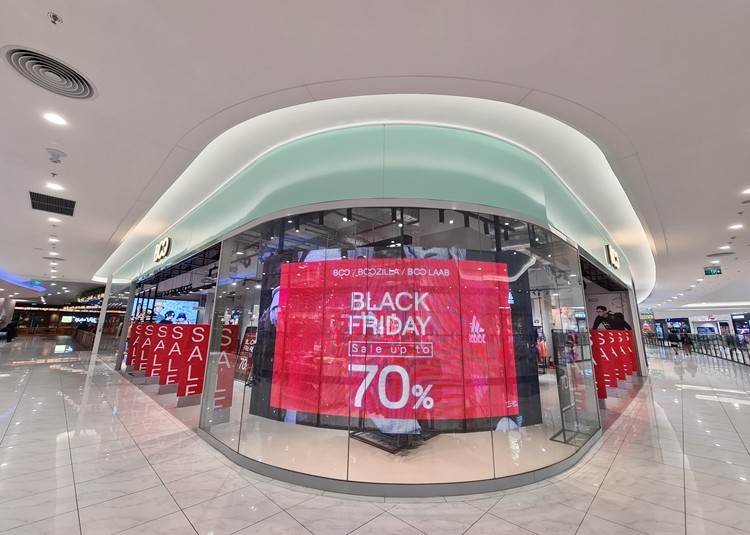 Black Friday: Hang hieu dua nhau treo bien giam gia kich san-Hinh-5