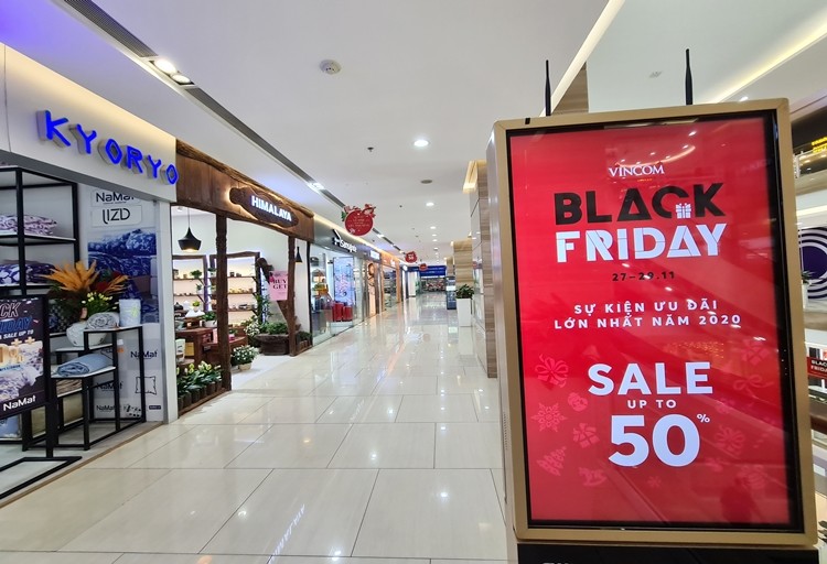 Ha Noi: Black Friday giam gia kich san, khach ghe mua le te-Hinh-3