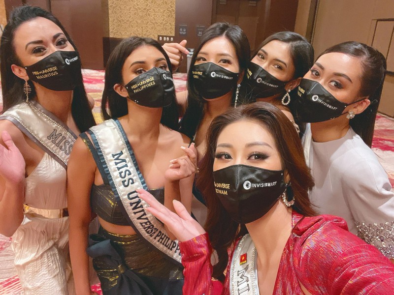 Khanh Van dien vay xe nguc sau tao bao tai Miss Universe-Hinh-9