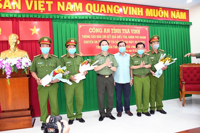 Thanh nien uong 3 hop sua o nha nguyen Giam doc So roi trom hon 5 ty-Hinh-3