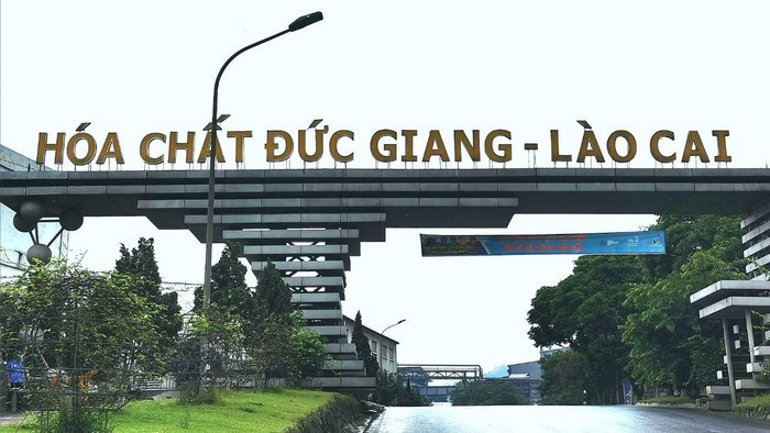 Cty Hoa chat Duc Giang lien tuc “an” phat