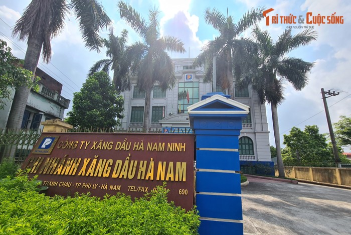 Ha Nam: Dat Cty xang dau Ha Nam Ninh bi “xe thit” thanh tram tron be tong-Hinh-4