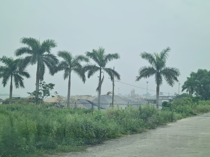 Nam Dinh: Hanh lang de Huu Hong bi “xe thit” nghiem trong-Hinh-2