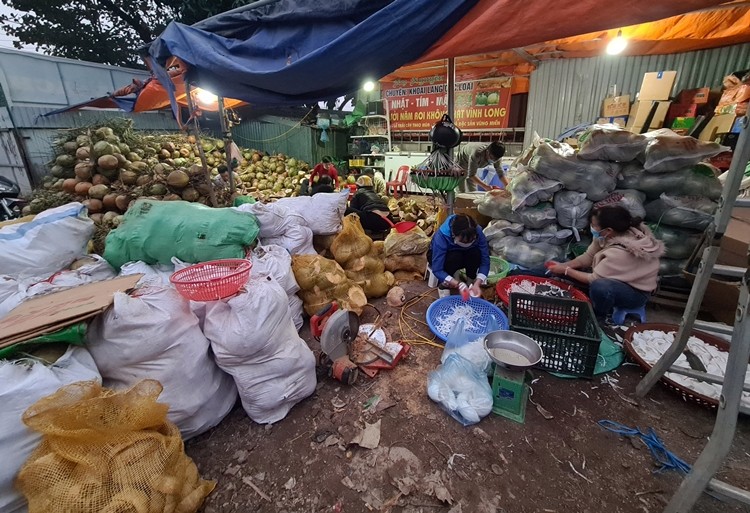 Doc dao nghe deo cui dua lam mut “hot bac” ngay can Tet