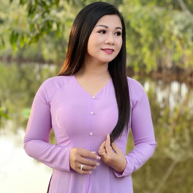 Nu hoang Bolero mien Tay Duong Hong Loan: Khong nen so sanh toi voi Thanh Thanh Hien-Hinh-5