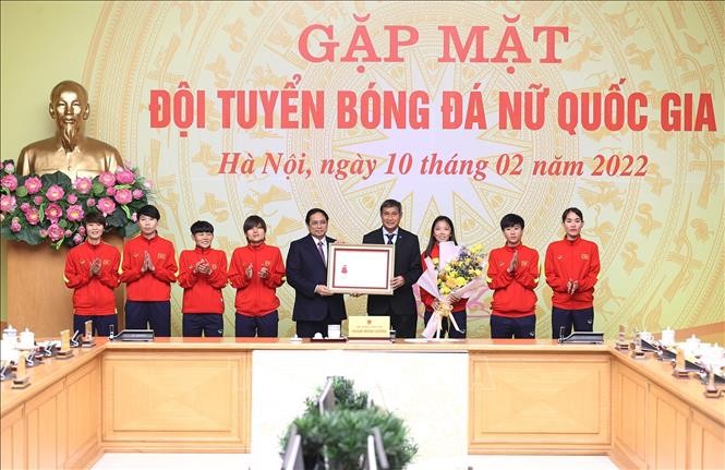 Thu tuong Pham Minh Chinh tuyen duong doi tuyen bong da nu Viet Nam-Hinh-6