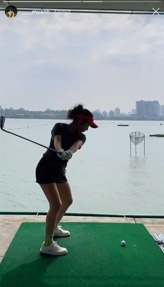 Loat MC dinh dam len tieng tin don ra san golf 