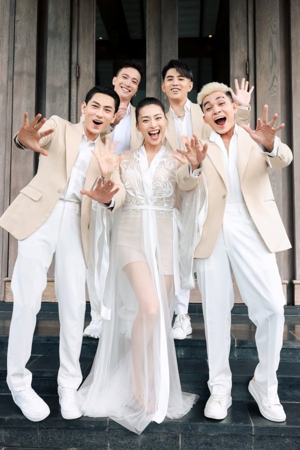 Nhung dam cuoi showbiz Viet co dan khach moi tuan thu dung dresscode nhat-Hinh-2