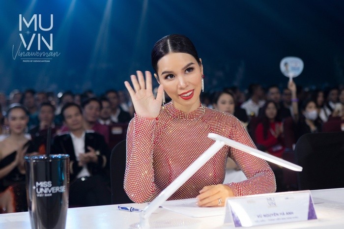 Ha Anh lai vuong bao chi trich hau Miss Universe Vietnam-Hinh-8