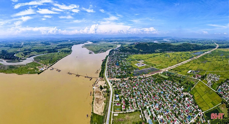 Can canh khoet nui, dao ham de xay cao toc noi Nghe An - Ha Tinh-Hinh-13