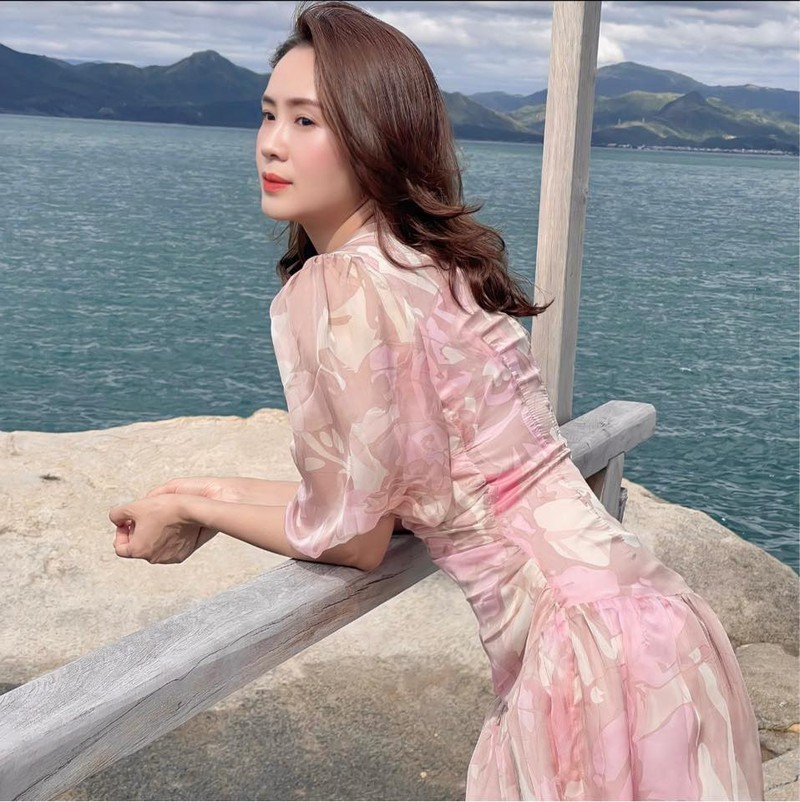 Hai ngoc nu so huu guong mat dep nhat truyen hinh Viet-Hinh-21