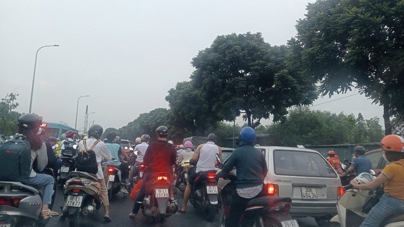 “Cho coc” bung phat tren Dai lo Thang Long, hiem hoa khon luong-Hinh-6