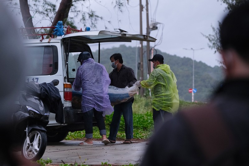 Hien truong 7 thi the troi dat o bai bien Phu Quoc-Hinh-2