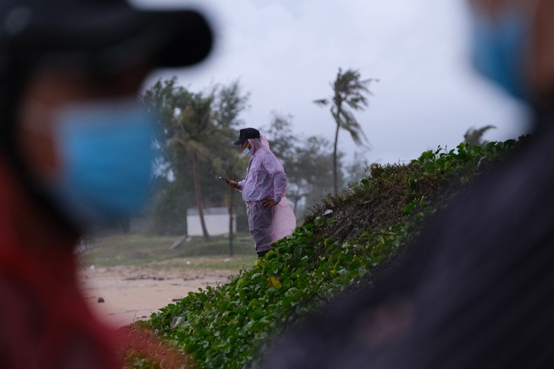 Hien truong 7 thi the troi dat o bai bien Phu Quoc-Hinh-8