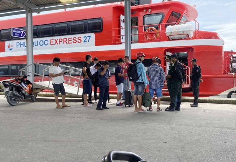 Dieu tra nguon goc nhung khau sung trong vu ban nhau o Phu Quoc