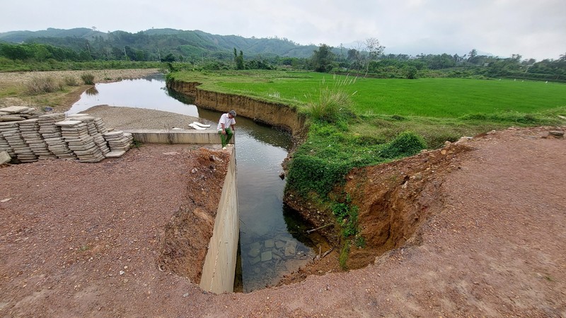 Soi tien do du an duong vanh dai nghin ty Tay Da Nang-Hinh-10