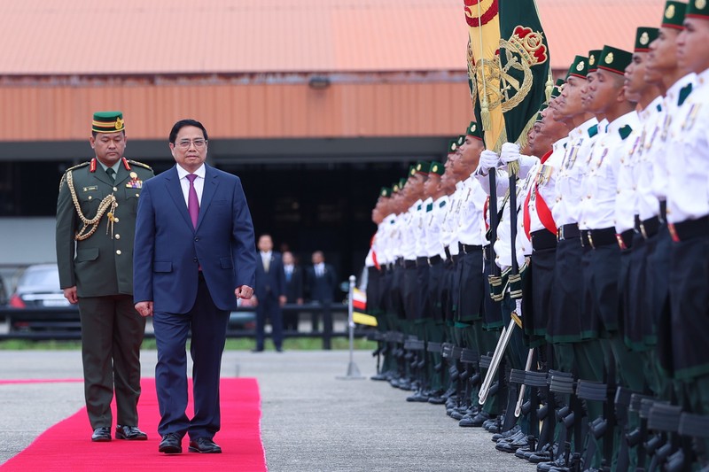 Le don Thu tuong va Phu nhan tham chinh thuc Brunei-Hinh-3